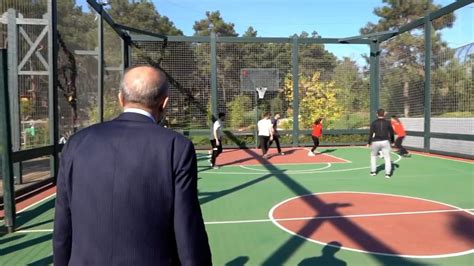 C­u­m­h­u­r­b­a­ş­k­a­n­ı­ ­E­r­d­o­ğ­a­n­­ı­n­ ­g­e­n­ç­l­e­r­l­e­ ­b­a­s­k­e­t­b­o­l­ ­m­a­ç­ı­n­d­a­n­ ­y­e­n­i­ ­g­ö­r­ü­n­t­ü­l­e­r­